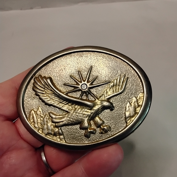 Vintage 1980's Abernathy And Closther Bald Eagle Belt Buckle With A Diamond Chip - Picture 4 of 6